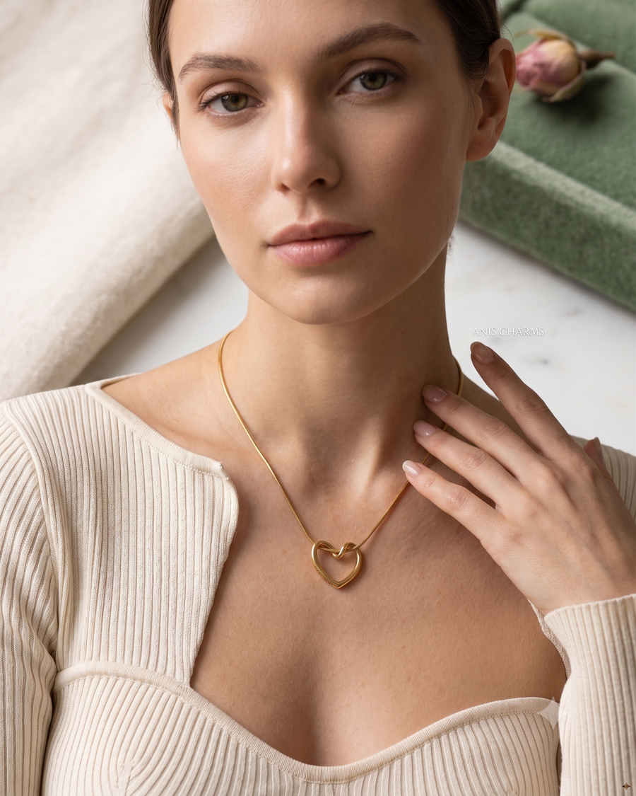 Aura Sculpted Gold Heart Necklace