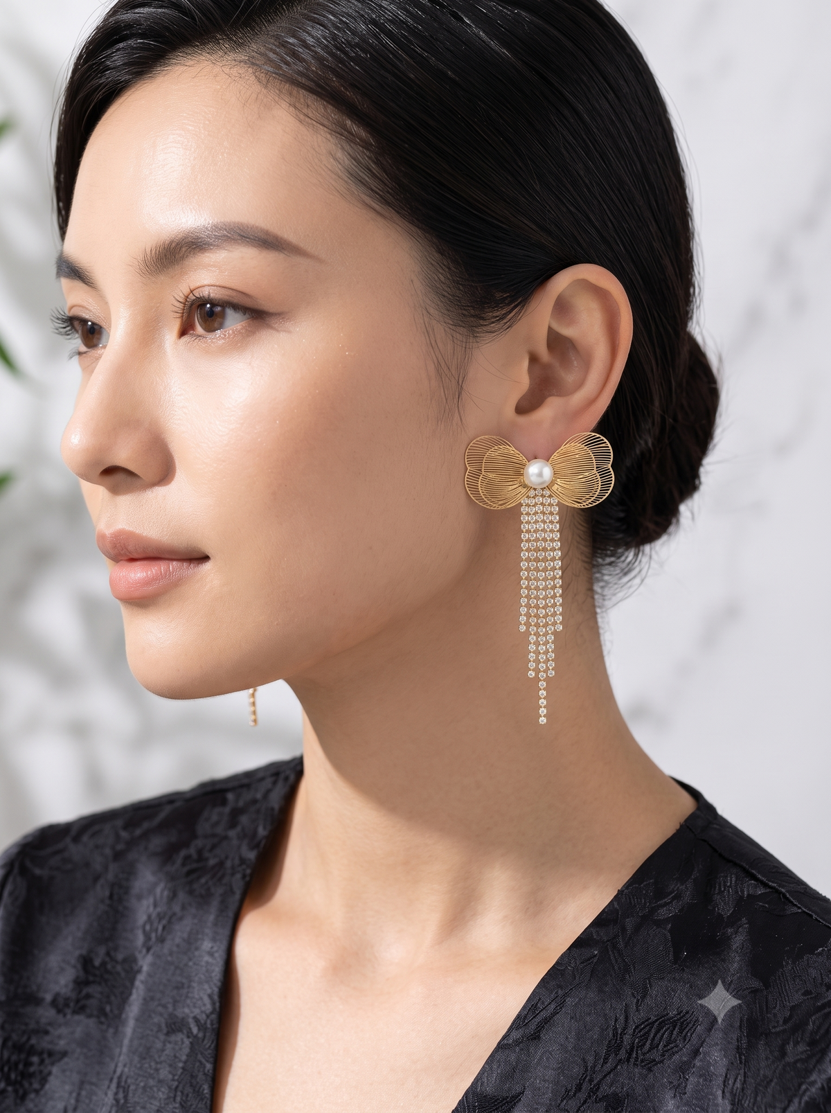 Golden Filigree Bow and Pearl Waterfall Asymmetrical Earring