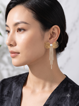 Golden Filigree Bow and Pearl Waterfall Asymmetrical Earring