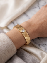 The Aurelia Fluted Pear Single Bangle