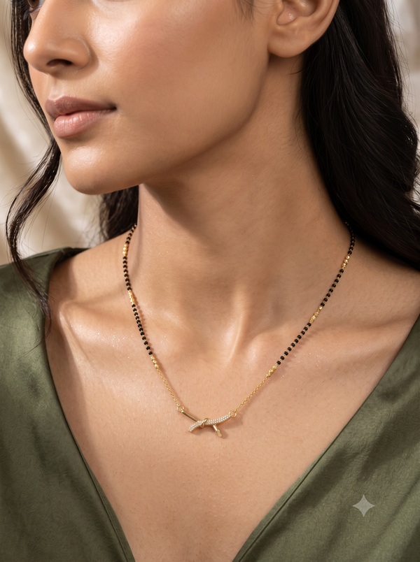 The Elara Contemporary Twisted Bar Mangalsutra