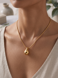 Minimalist Gold Dewdrop Necklace
